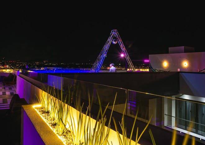 Hotel autentico vertical lifestyle suites & events