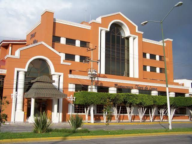 Country plaza