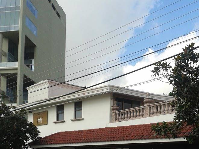 Phe pequeno hotel ejecutivo