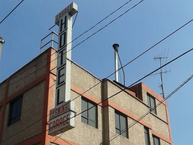Hotel terminal garage