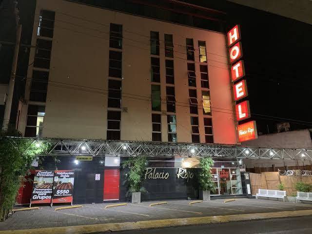 Hotel palacio rojo