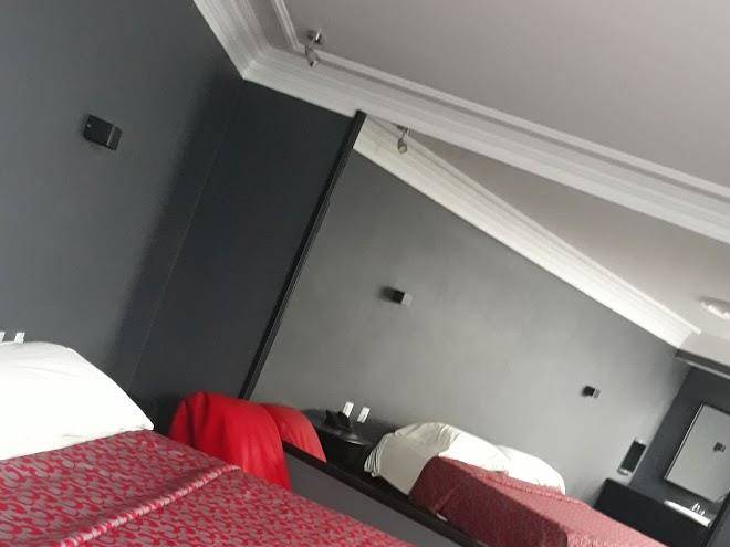 Motel rojoi