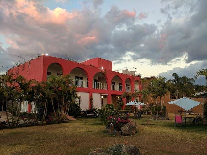 Hotel atuaraa el valle de los milagros