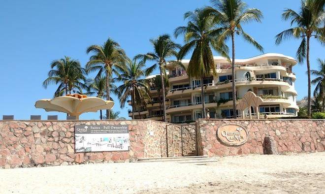 Flamingos beach and golf