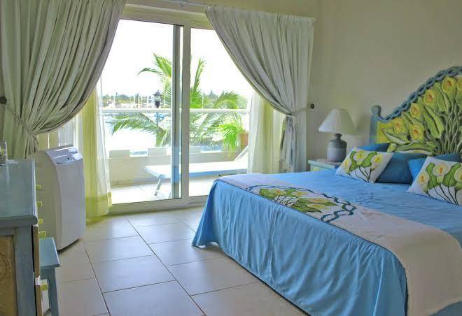 Marina banderas hotel boutique & suites