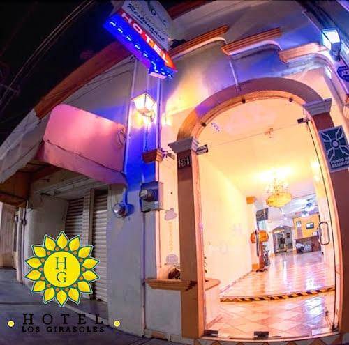 Hotel los girasoles