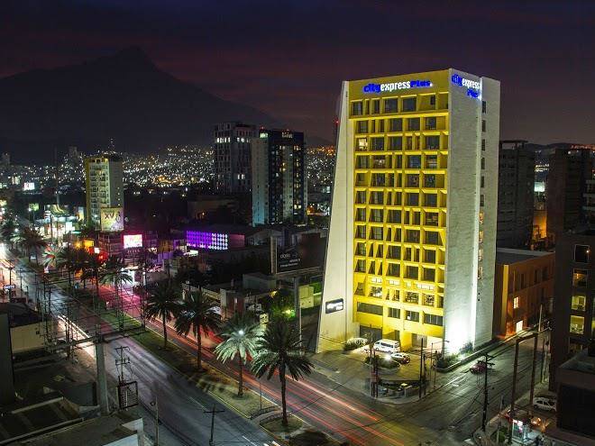 City express plus monterrey galerias