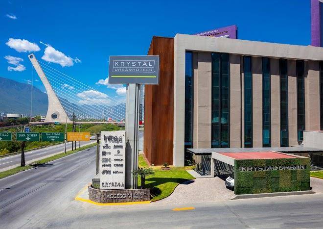 Krystal urban monterrey