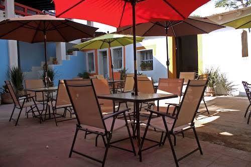 Hotel posada de colores