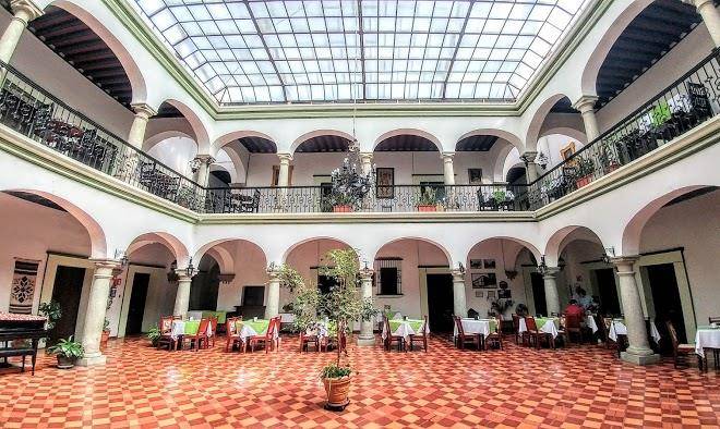 Hotel monte alban