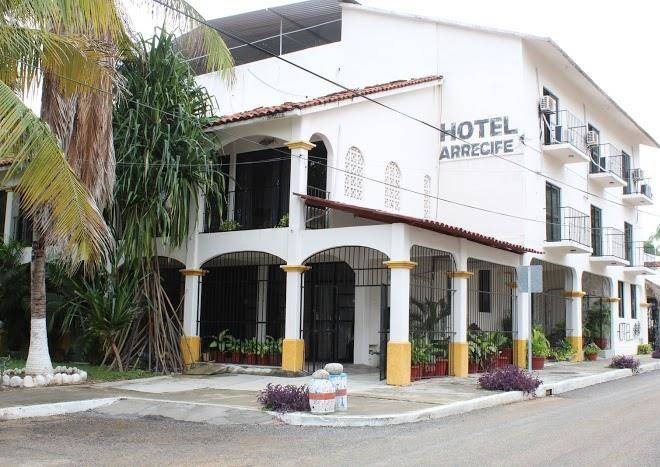 Hotel arrecife huatulco plus