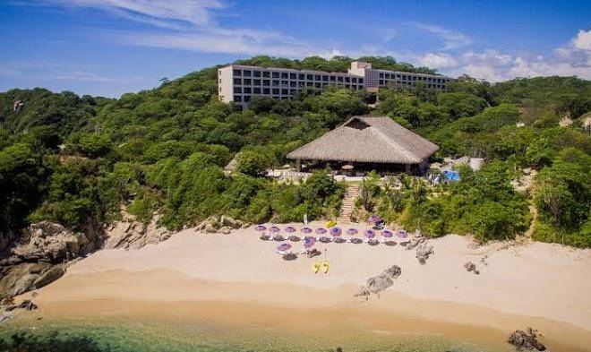 Isla natura beach huatulco