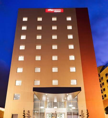 City express suites puebla finsa