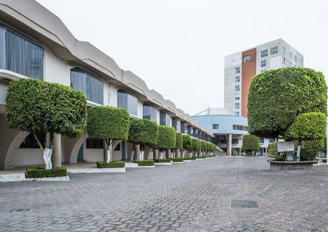 Hotel puente real
