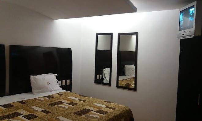 Auto hotel paso de cortes