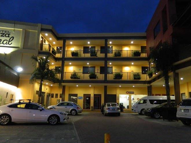 Hotel plaza bernal