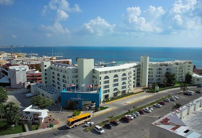 Aquamarina beach hotel cancun