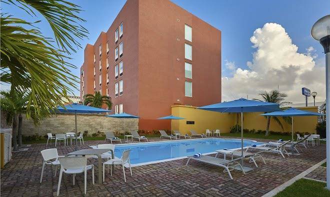 City express junior cancun