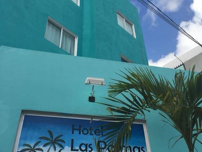 Hotel las palmas en laurel