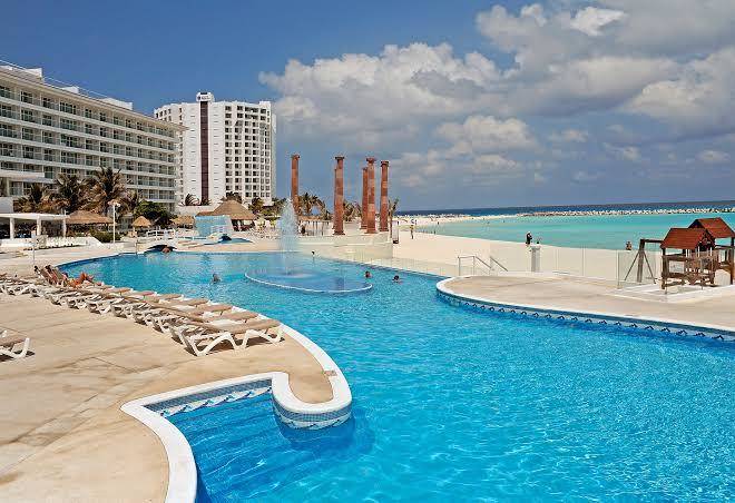 Krystal cancun
