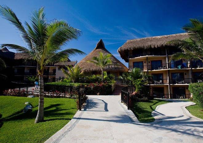 Catalonia yucatan beach