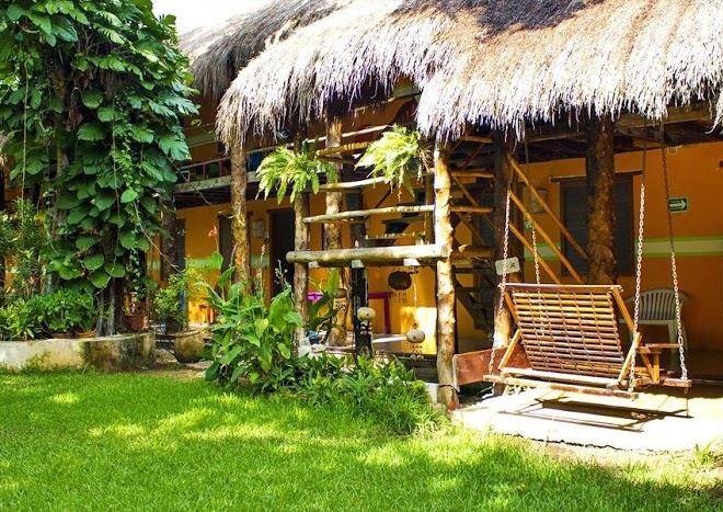 Esduma iguanas hotel playa del carmen