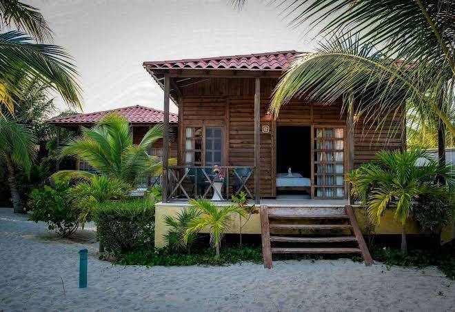 Petit lafitte hotel restaurante y club de playa