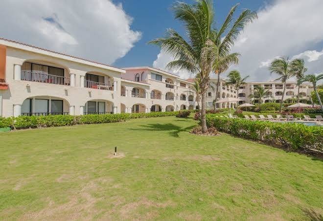 Xaman ha condominiums