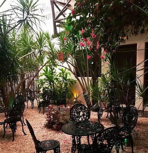 Lo nuestro petit hotel