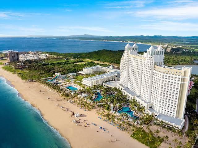 Hotel riu emerald bay