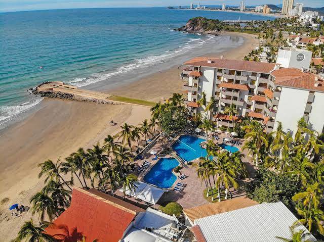 Luna palace hotel & suites