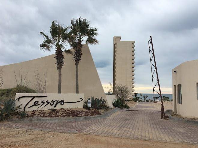 Tessoro resort condominium 1102