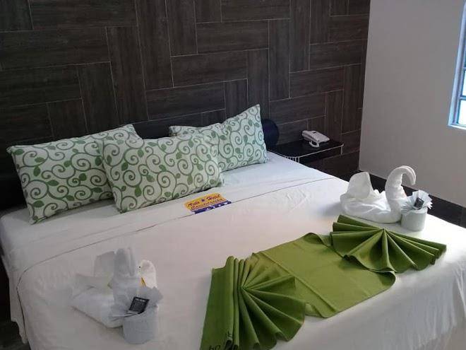 Auto hotel constelacion