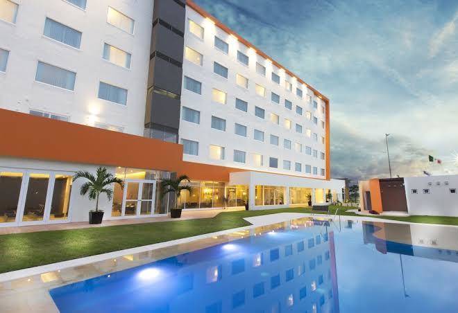 Hampton inn & suites by hilton paraiso