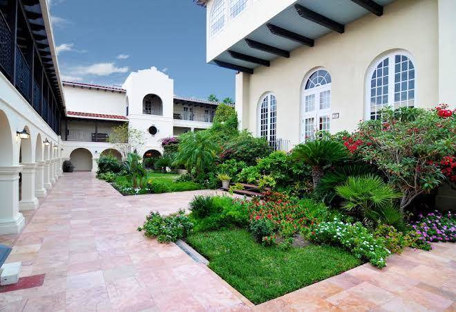 La Posada Hotel Image