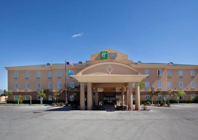 Holiday inn express & suites zapata