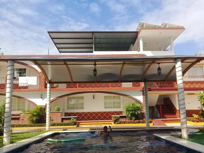 Hotel los cedros