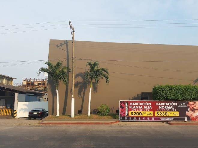 Royal auto hotel