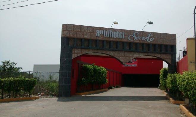 Auto hotel secreto