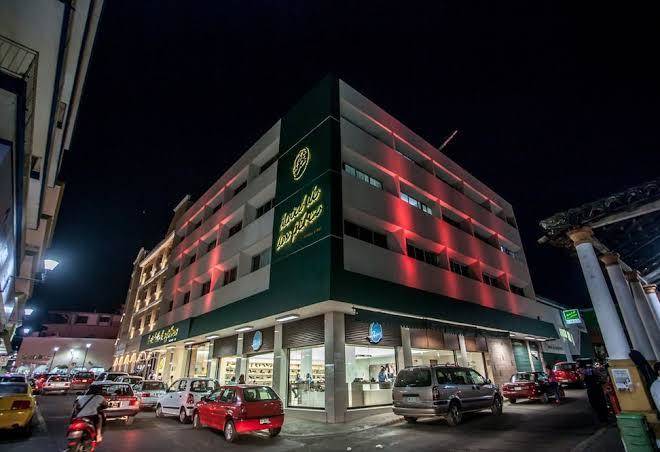 Hoteles piedra alta by de los perez