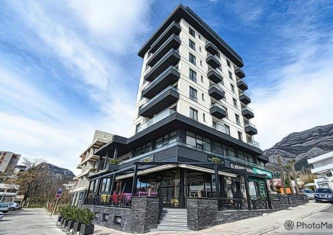 Hotel Del Medio Image