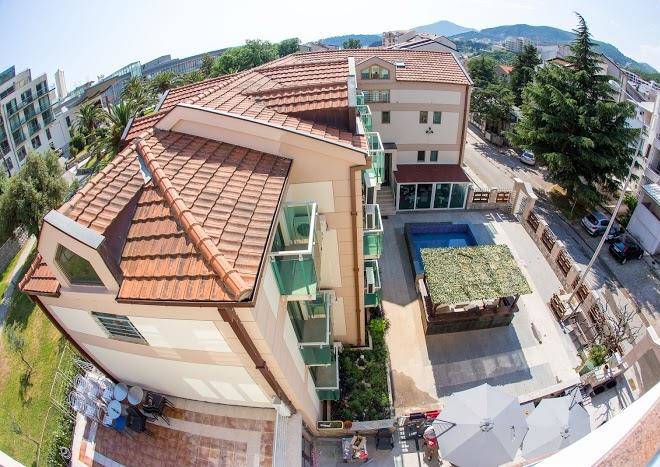 Hotel Swiss Holiday Image