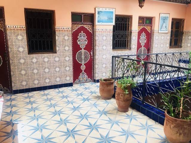 Hotel al madina
