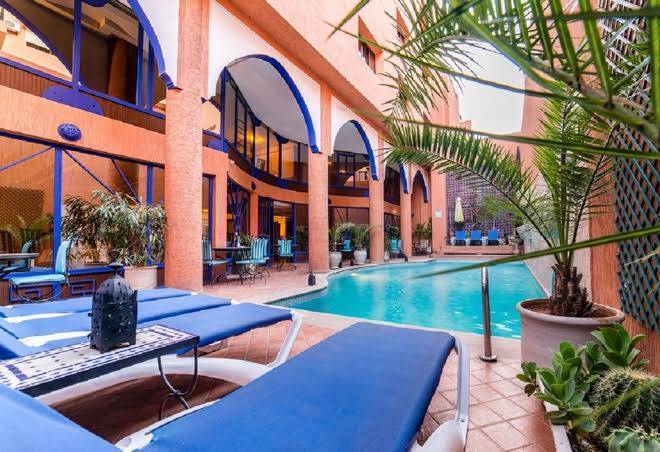 Hotel les trois palmiers