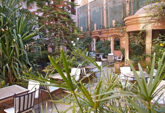 Hotel nassim