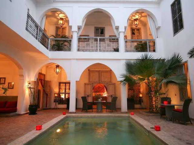 Riad bayti