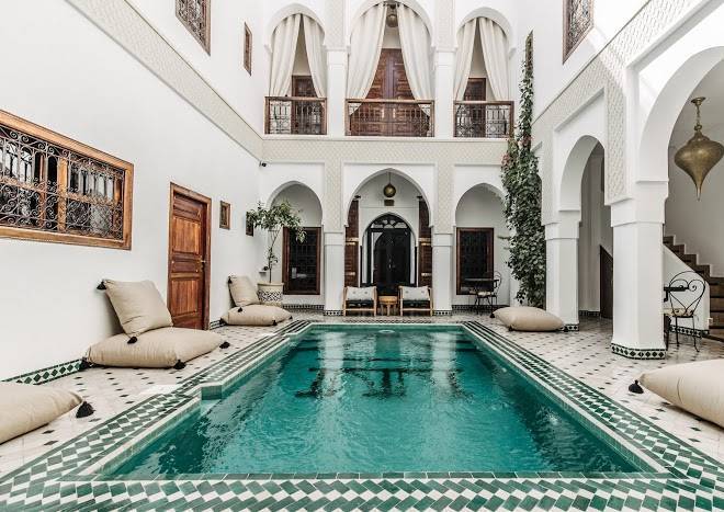 Riad nayanour
