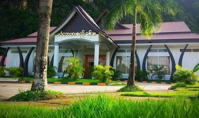 Thiri hpa an hotel