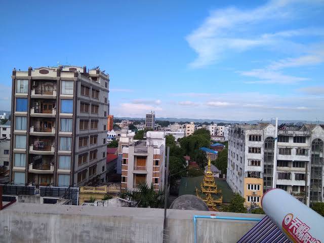 Man shwe li hotel