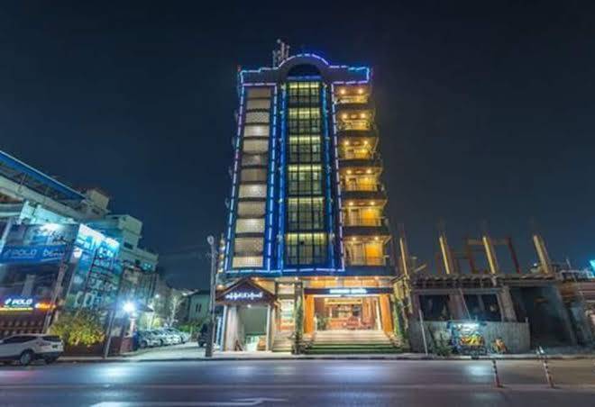 Sunrise hotel